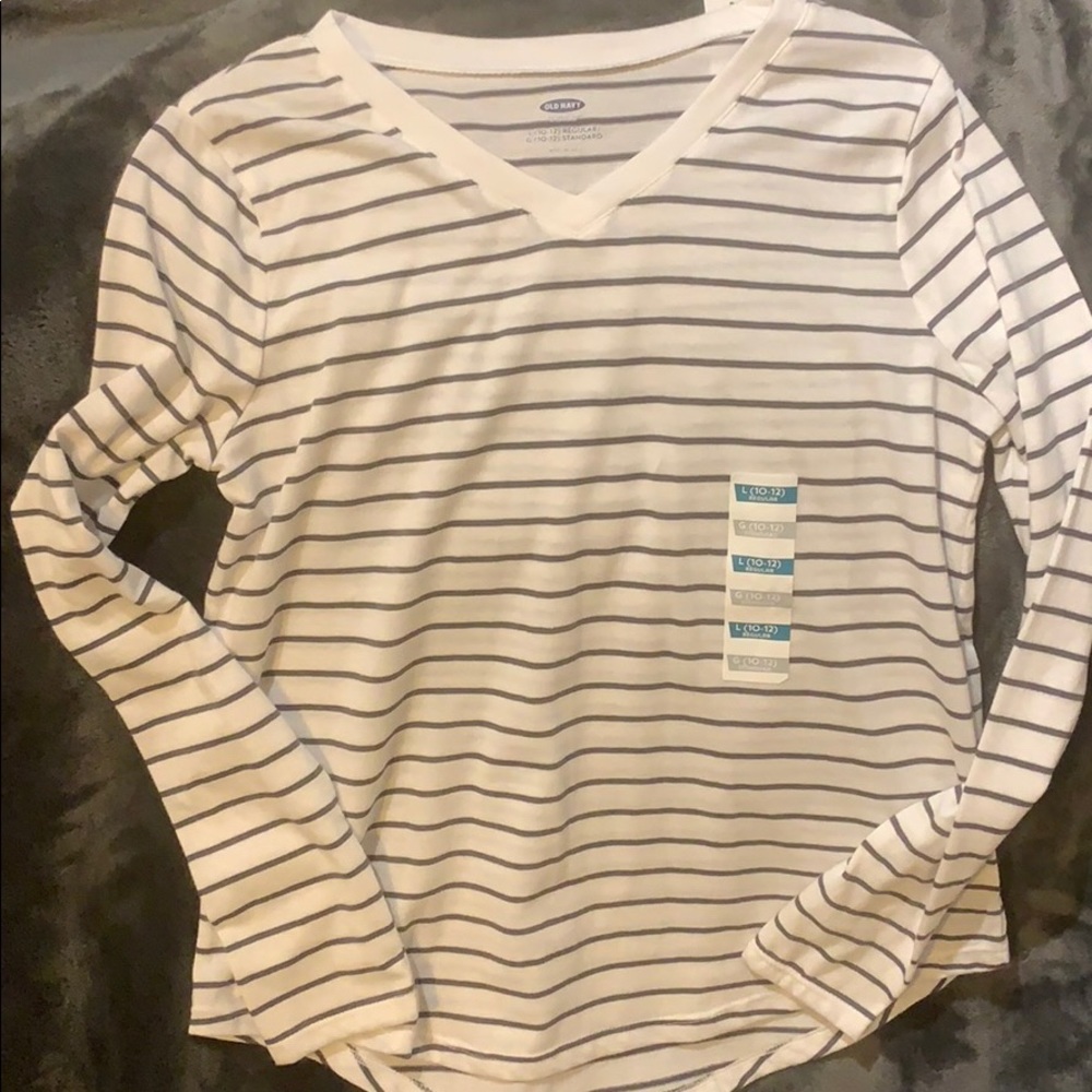 NWT Old Navy Long Sleeve V Neck Size 10-12